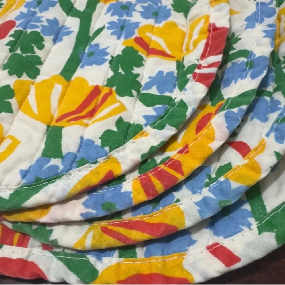 VINTAGE Bright Flower Quilted Set of 4 Placemats 2 Napkins